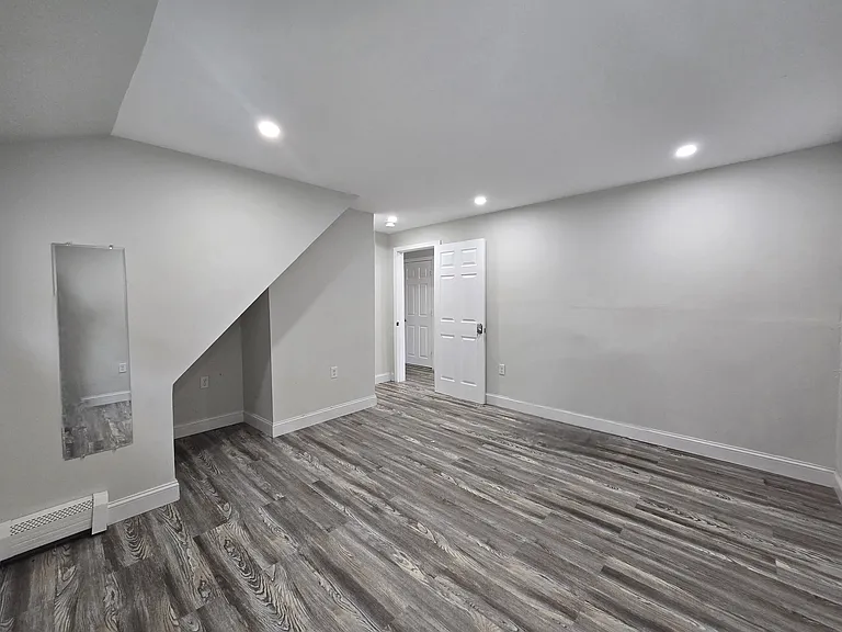 200 Norfolk St #3 — Photo 10