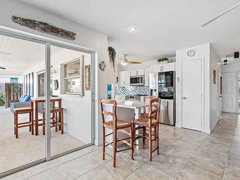 733 Waterway Dr — Photo 10