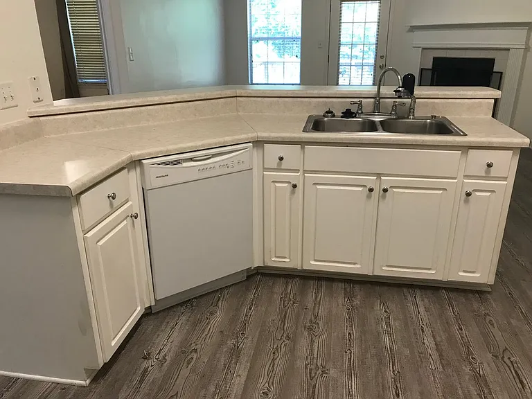 713 Marsh Harbor Dr — Photo 5
