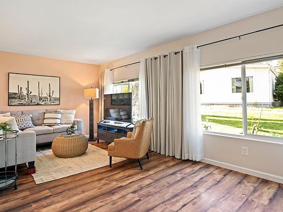 4th image of 123 Ensenada Drive