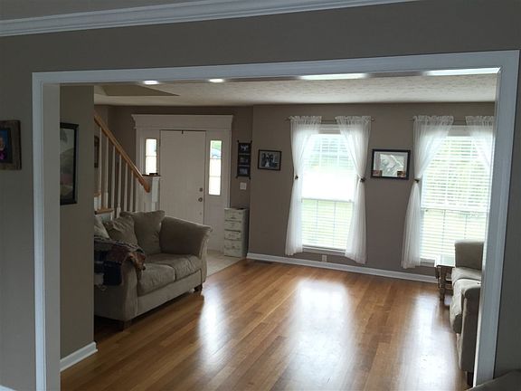 3rd image of 3865 South Ct