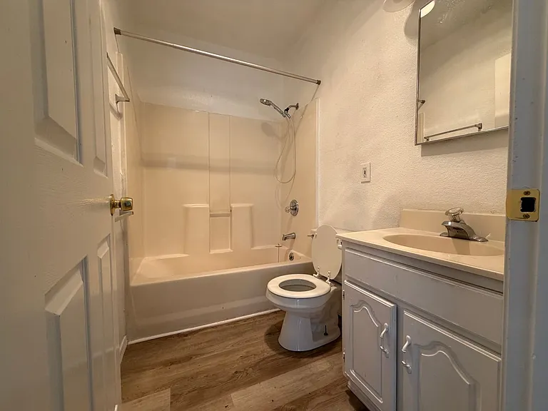 855 SE Flint St — Photo 10