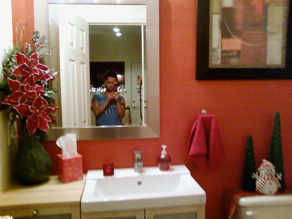 Powder room 1/2 Bath