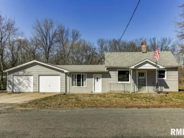 121 E Kinzie St, Riverton, IL 62561