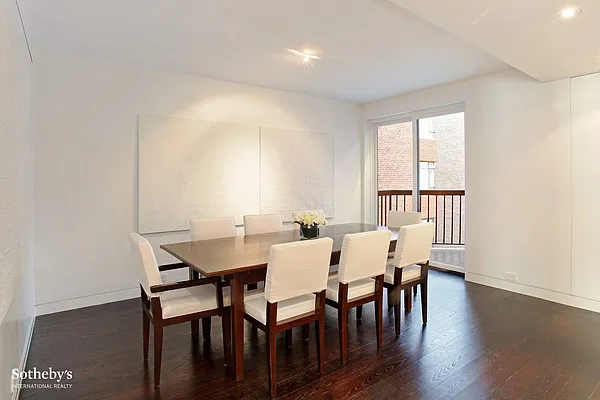 Sold by Sotheby's International Realty | media 22