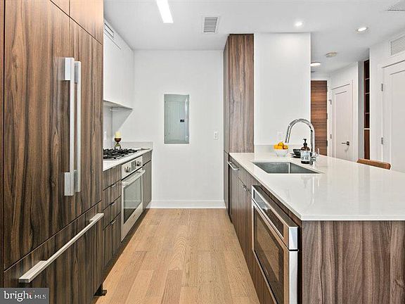 4th image of 37 L St SE #706
