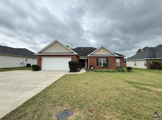 104 Myles Ln, Bonaire, GA 31005