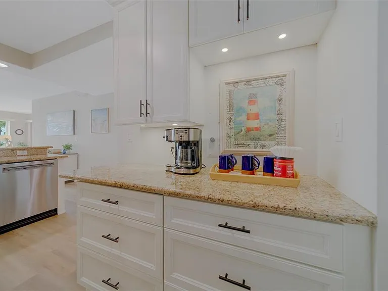 16700 Gulf Blvd #423 — Photo 14