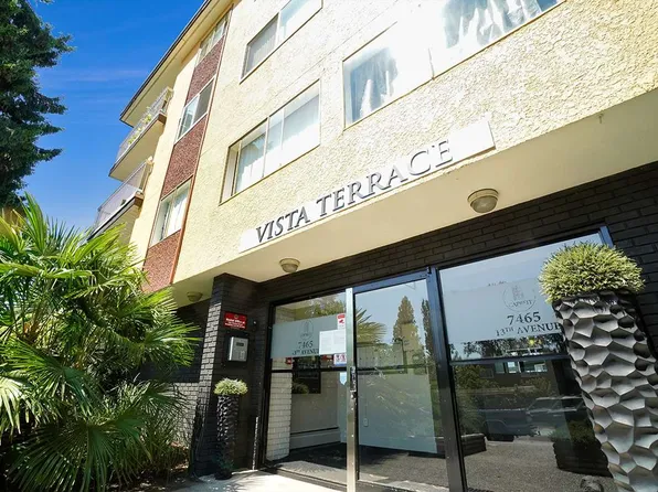 7465 13th Ave, Burnaby, BC V3N 2E2