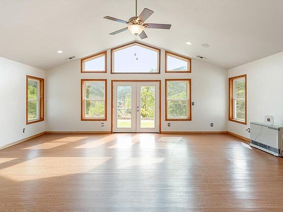 4th image of 23500 Little Slate Creek Rd