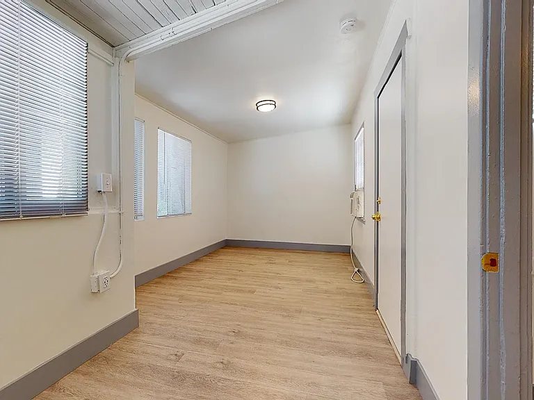 1127 Bell St — Photo 27
