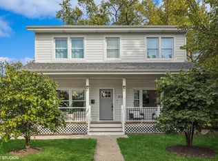 213 W Butterfield Rd, Elmhurst, IL 60126