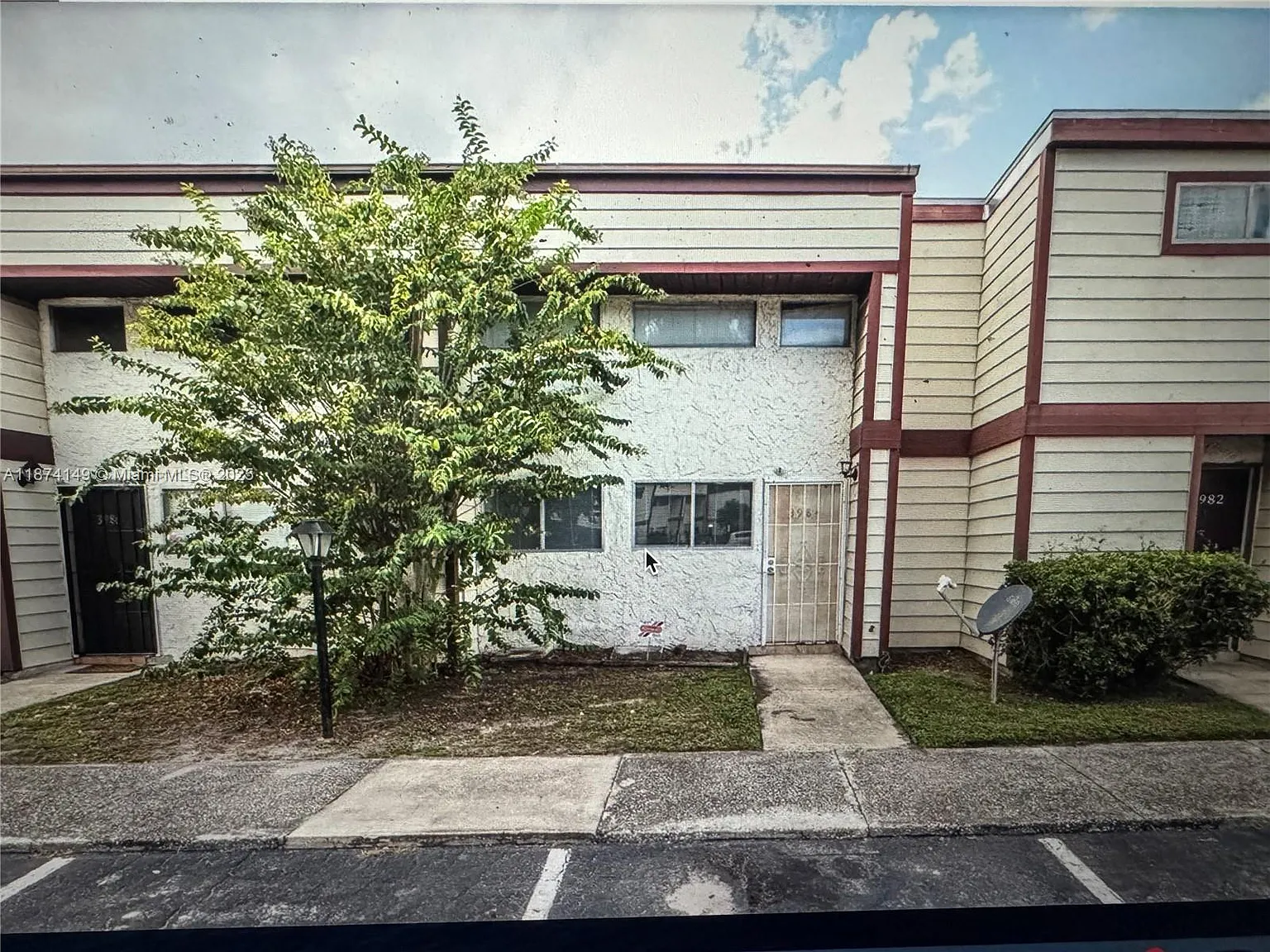 1 bed, 2.0 bath, $1,750 — Photo 2