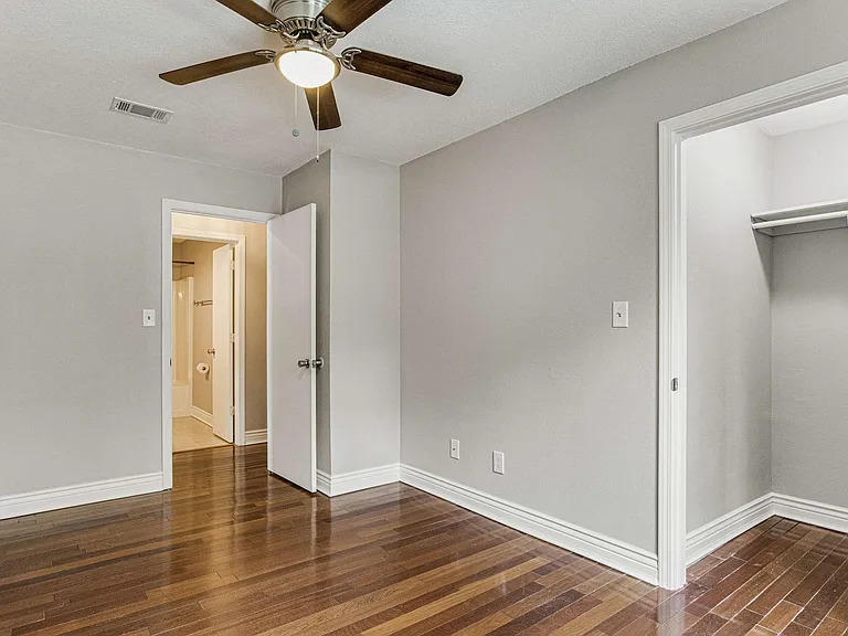 3420 Riverside Dr — Photo 44