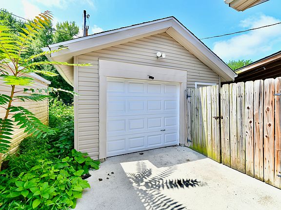 4th image of 4609 English Ave