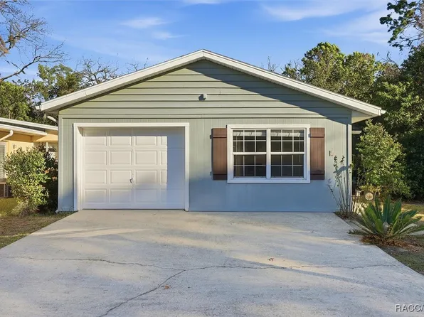 1 Black Cherry Dr, Homosassa, FL 34446