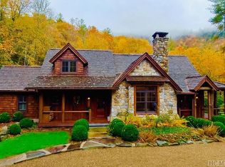 723 E Rochester Dr, Cashiers, NC 28717
