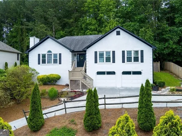 2111 Yorkshire Ct, Woodstock, GA 30189
