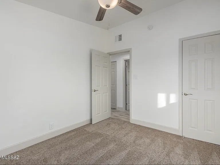 6824 S Burcham Ave — Photo 24