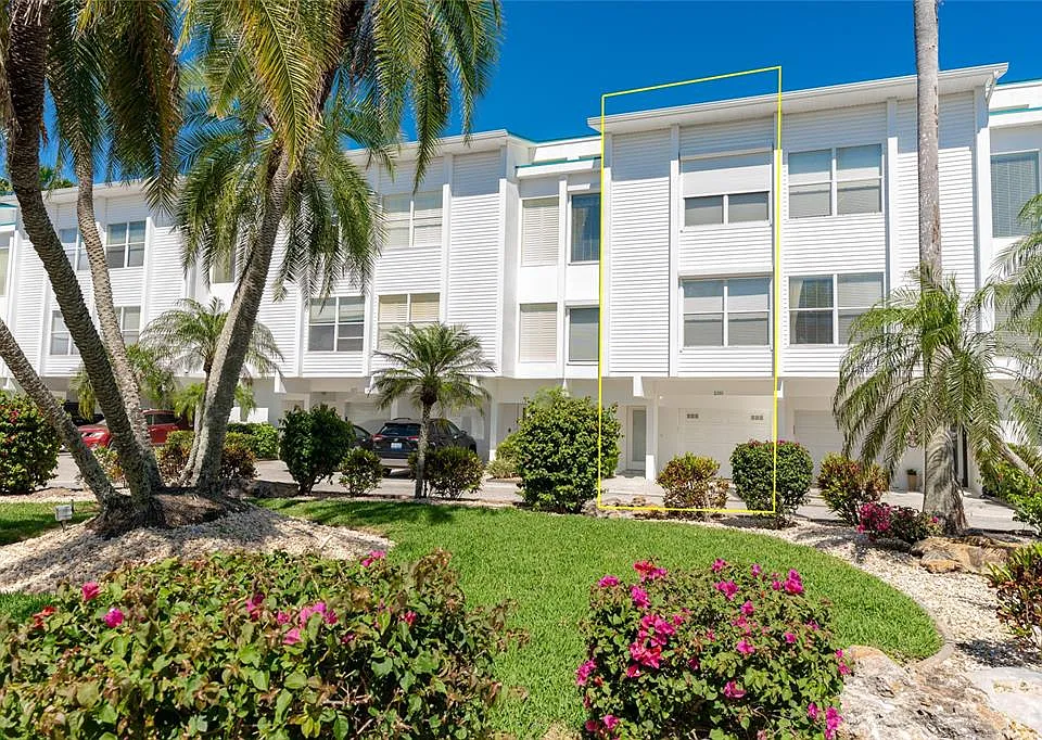 8280 Harborside Cir