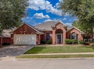 8304 Whippoorwill Dr, Fort Worth, TX 76123