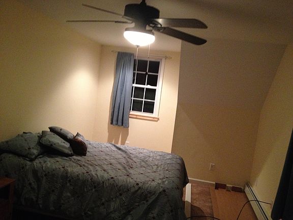 4th image of 44 Surrey Dr