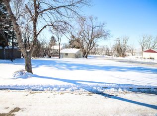1138 1st St, Estevan, SK S4A0G9