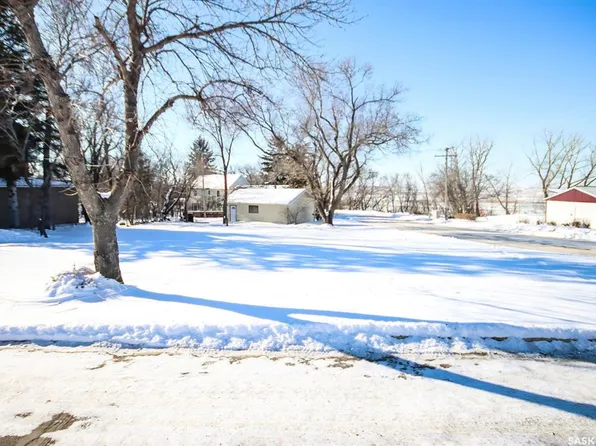 1138 1st STREET, Estevan, SK S4A 0G9