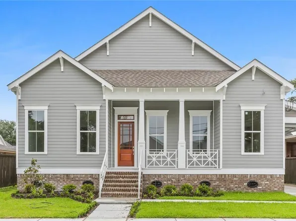 5551 Chamberlain Dr, New Orleans, LA 70122