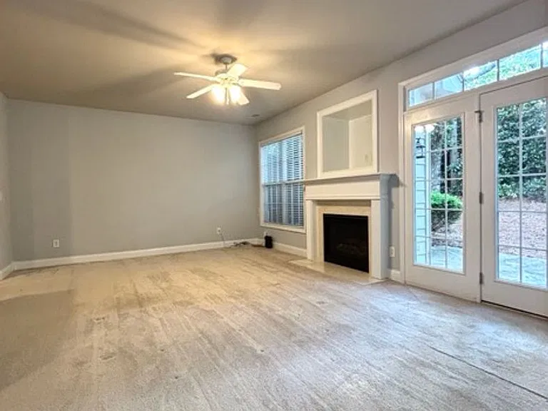 2408 Strand Ave — Photo 7