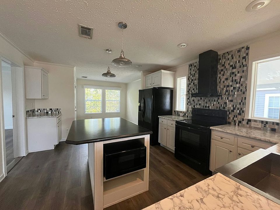 1st image of 126 Sable Dr #126
