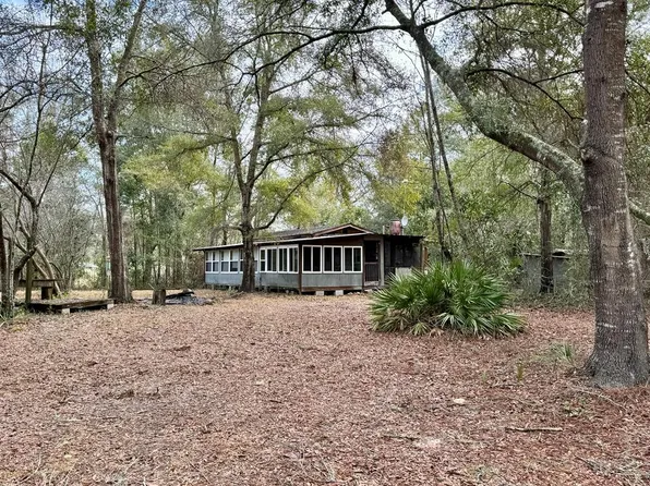 33 NE 828th St, Old Town, FL 32680