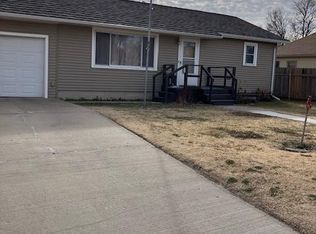 313 E Courthouse Ave, Sublette, KS 67877