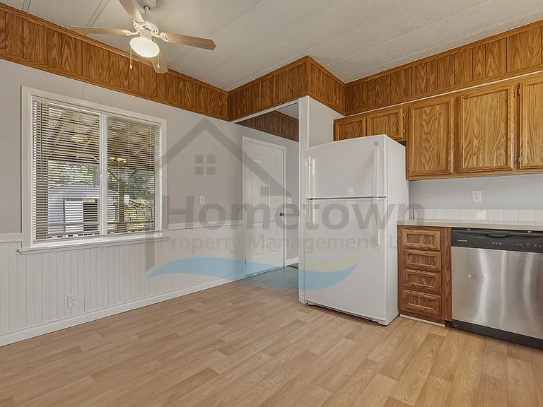 468800 N Highway 95 #15 — Photo 13