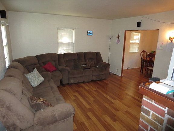 2nd image of 506 E Harrison St