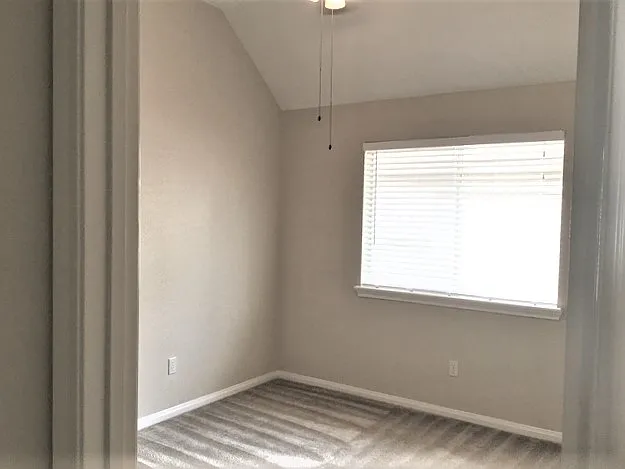4715 Meadows Edge Ln — Photo 16