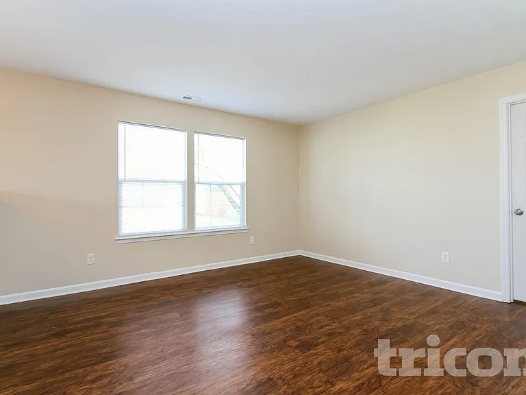2313 Real Quiet Dr — Photo 4