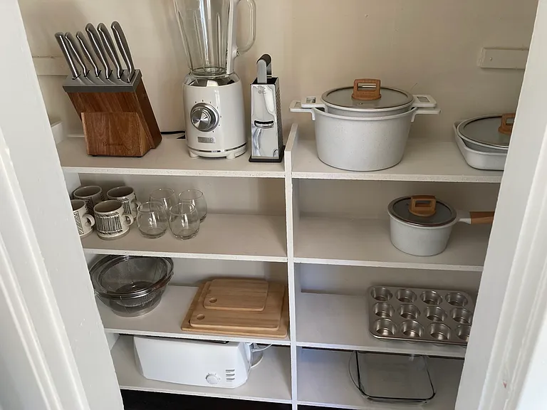 Kitchen pantry