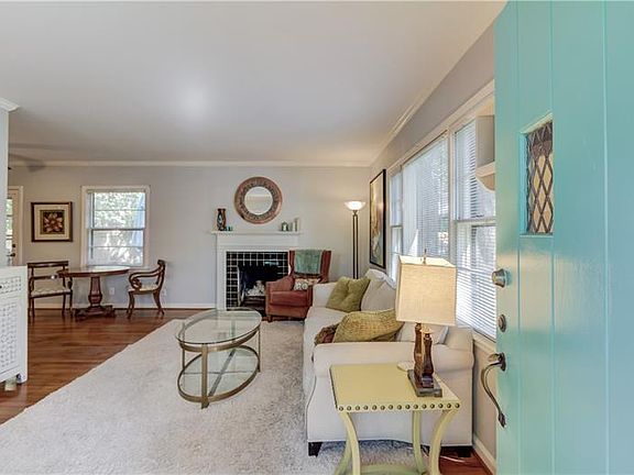 4th image of 800 Piedmont Way NE