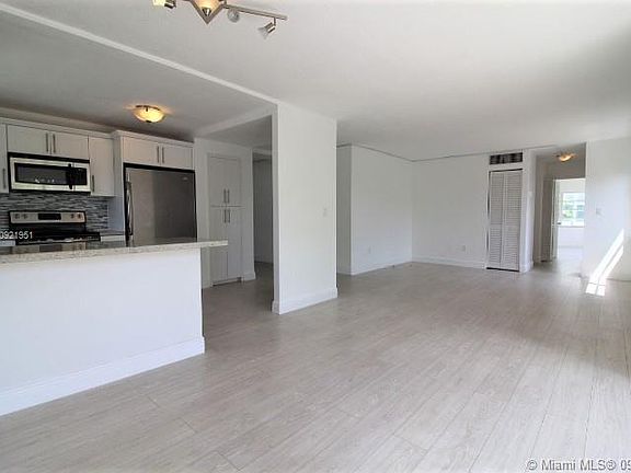 2nd image of 1200 14th St APT 3A