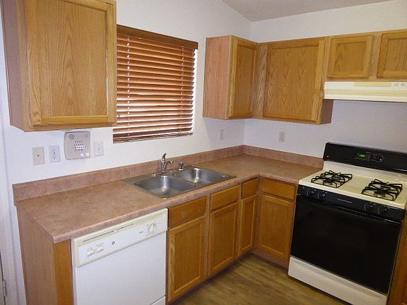 2nd image of 11301 Miravista Pl SE