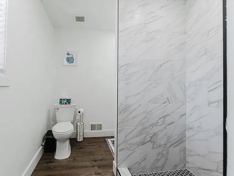 1210 Washtenaw Ave — Photo 35