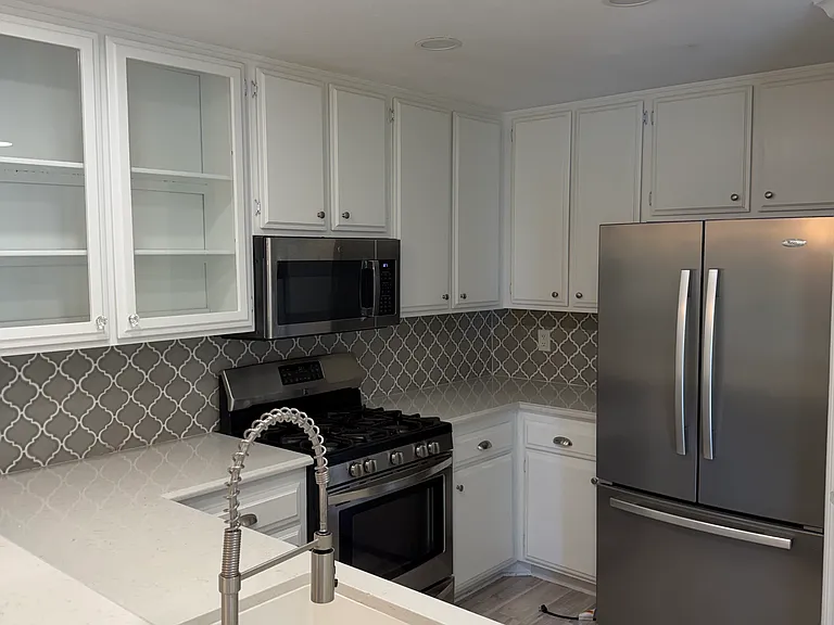 864 Buttercup Rd — Photo 2