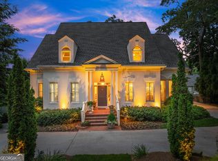 1374 Riverside Dr, Gainesville, GA 30501