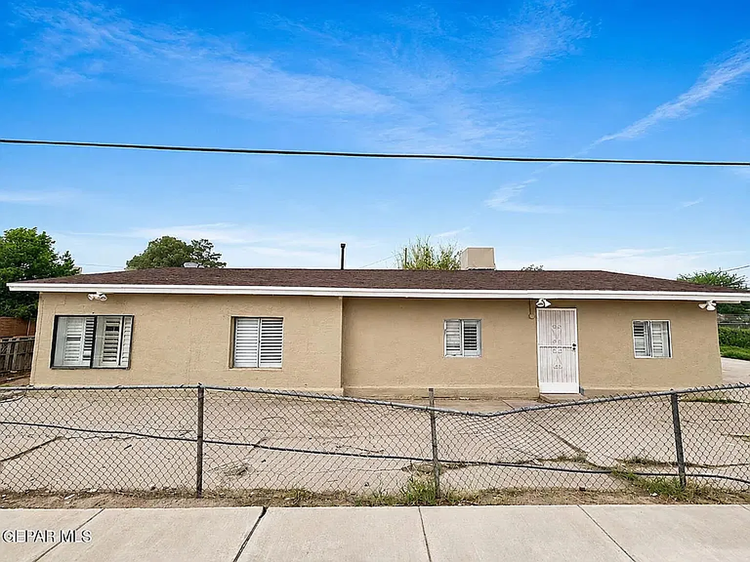 3 bed, 2.0 bath, 1841 sqft, $1,550 — Photo 1