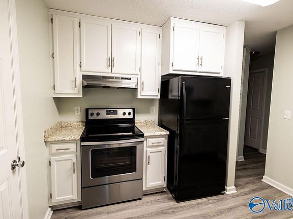 4th image of 2032 Woodlawn Dr SW