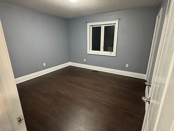 4th image of 98 Decarolis Cres