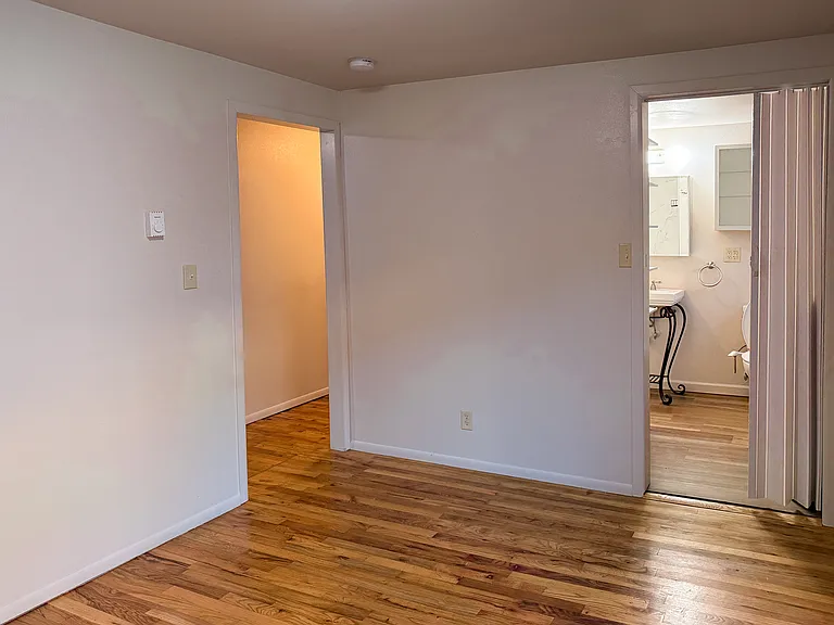 732 10th St NE — Photo 13