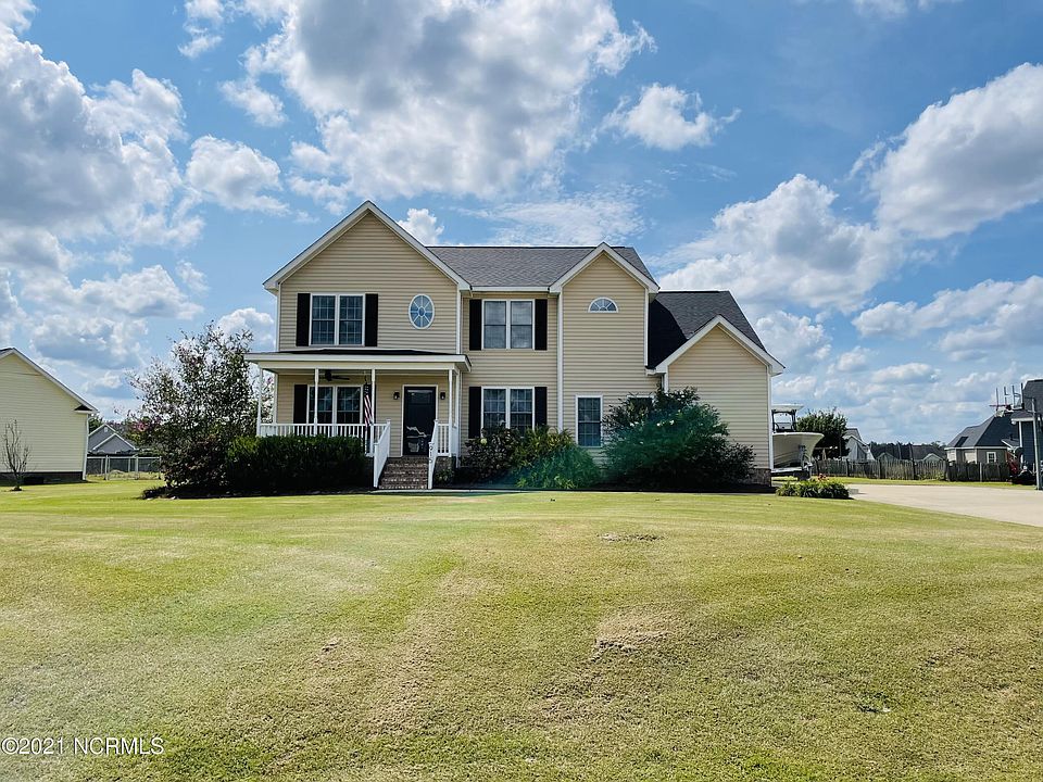 1st image of 915 Treyburn Cir