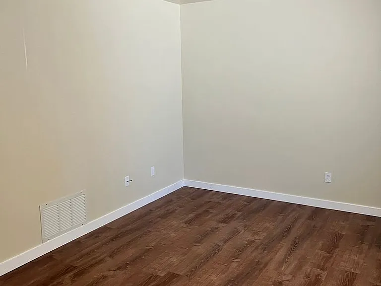 2814 N Center St — Photo 1